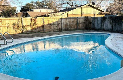 North Richland Hills House | North Richland Hills Getaway 3br 2ba home w/pool
