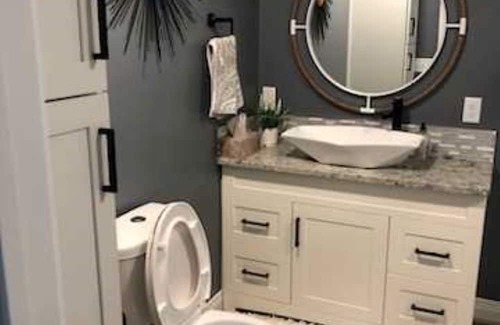 Celina House | On a Grand Lake channel and walking distance to bike path, marina, and bar.