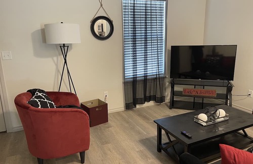 Central Oklahoma City House | New Cozy 3 Bdrm House w/game area - 8 mins to Bricktown and Midtown