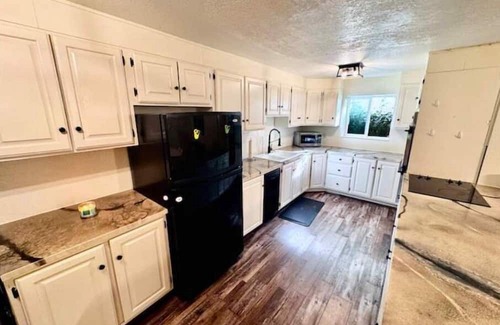 Sherwood Hills Apartment | 2 Bed/1 Bath Mountain Resort
