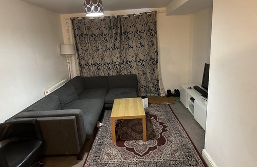 Greenhithe Apartment | Immaculate 2-Bed Apartment in Greenhithe