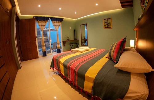 Oaxaca House | Mountain-View Retreat: Family & Pet-Friendly Home