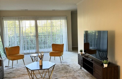 Alexandria West Apartment | Quiet Oasis: Central & Welcoming. Free parking