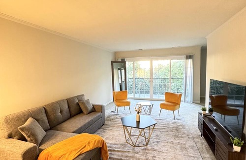 Alexandria West Apartment | Quiet Oasis: Central & Welcoming. Free parking
