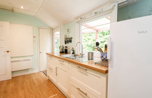 Loch Tay Cottage | WATERFALL COTTAGE, pet friendly, with open fire in Aberfeldy