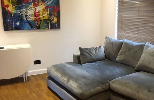 Perth Apartment | Lovely 1-bedroom flat near city centre.