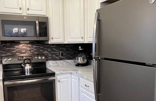 New Milford Apartment | Luxury condo at beautiful community lake