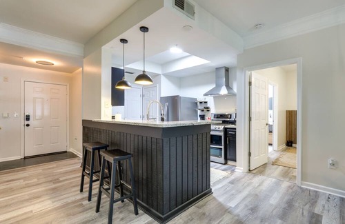 Buckhead Condo | Luxe Atlanta Condo w/ Patio ~ 7 Mi to Downtown!