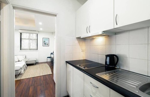 Woolloomooloo Apartment | Cute & Cosy - Walk to City, Harbour and Museum