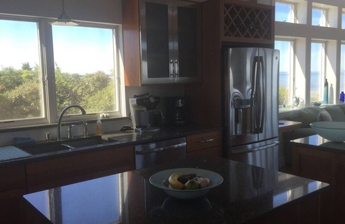 North Eastham House | Dragonfly: A Contemporary and Comfortable Classic, Spectacular View of the Bay!