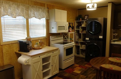 Mars Hill Apartment | Private Guest Suite with Mountain View Near Asheville
