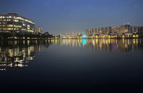 The Woodlands Apartment | "Escape to Serenity: Your Waterfront Retreat in Hughes Landing, The Woodlands"