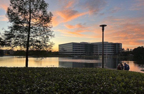 The Woodlands Apartment | "Escape to Serenity: Your Waterfront Retreat in Hughes Landing, The Woodlands"