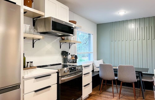 Morrisville House | Midcentury Meets Morrisville Minutes to RDU