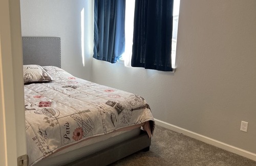 Dupont House | Large 4 Bedroom Home near Downtown Denver!