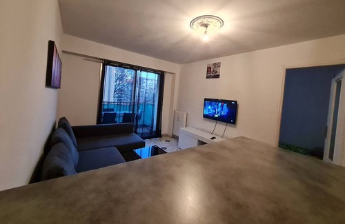 Mantega Apartment | Petit F2 Simple Proche Toutes Commodités
