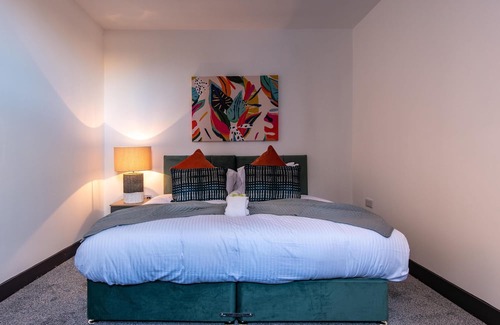 Hartlepool Apartment | Victoria Apartment 3: Contractor's Choice 3BR in Hartlepool