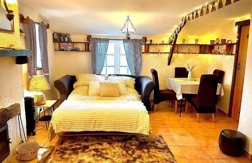 Lohuec House | Idyllic Country Cottage with Magnificent Views & Hot Tub