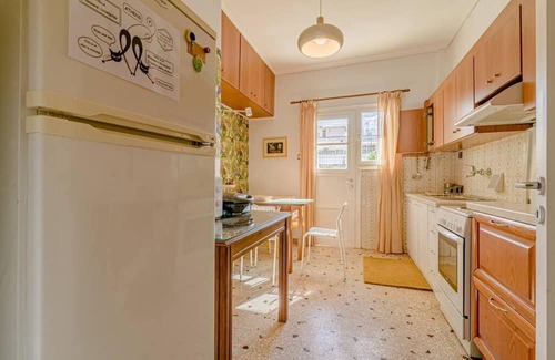 Filopappou Apartment | Comfy & Sunny flat w/h balcony@center up to 8ppl