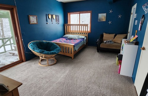 Ithaca House | Beautiful home on wooded acreage minutes to Cornell, NYS Parks and waterfalls
