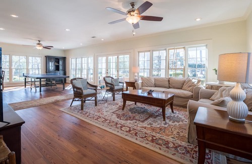 Valdosta House | Private Estate: 15 Acres, Lap Pool, 6,000 Sqft, Pond, Sleeps 15
