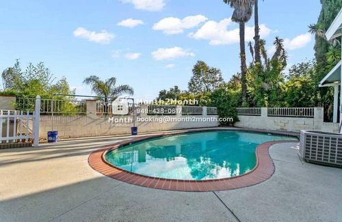 Valle Lindo House | Charming Retreat on Pecan Grove Dr #41751