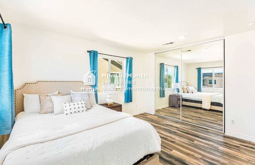 Mira Loma House | Retreat on Harrow #41457