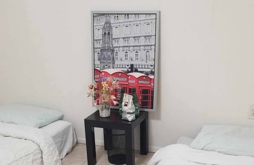 Richmond Hill Apartment | Private 2-Bedrooms, Private Kitchen, Private Bathroom