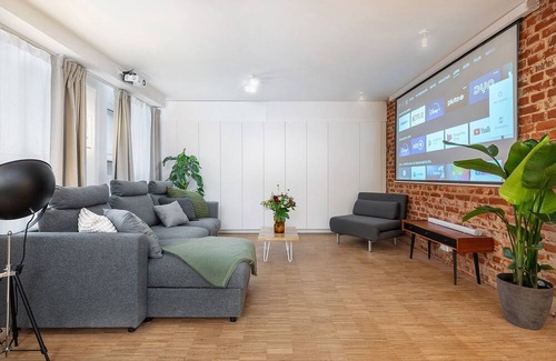 Prenzlauer Berg Apartment | Modern Flat with Homecinema, Netflix, 2 Min. Tram