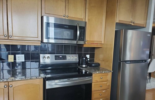 Downtown Mississauga Condo | Lovely One Bedroom one bathroom condo in Downtown Mississauga by Square One