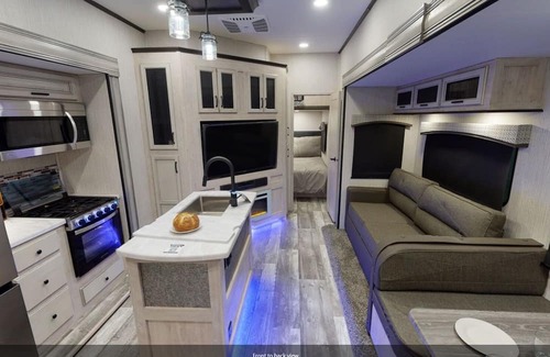 Freeport House | Family and Pet Friendly Vacation RV- Delivery only