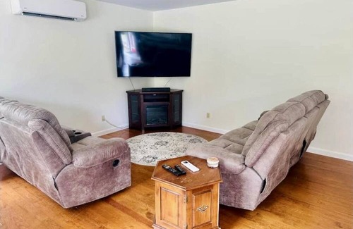 Gouldsboro House | Fisherman's Haven- Minutes from Acadia/Huge Private Backyard
