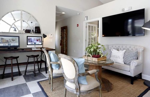 Johns Island Apartment | Landing at The Apartments at Shade Tree - 1 Bedroom in Downtown Charleston