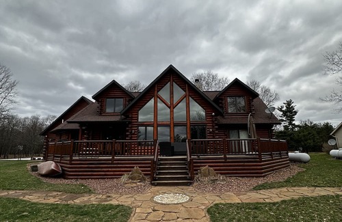 Big Bay House | DO NOT BOOK. Stupid VRBO website does not let me cancel this adn