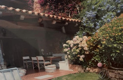 Puntaldia House | Holiday Home 'Puntaldia' a Few Steps from the Sea with Terrace and Air Conditioning