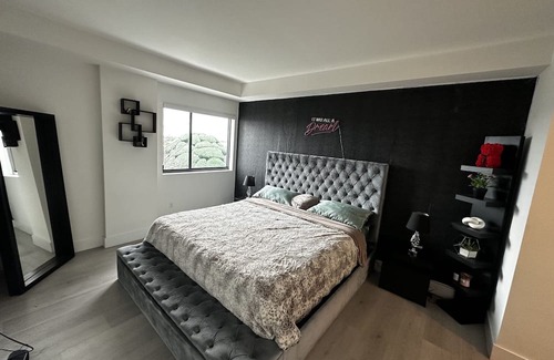 Garden Isles Condo | Artsy luxurious cozy vacation home with great views and by beach !!