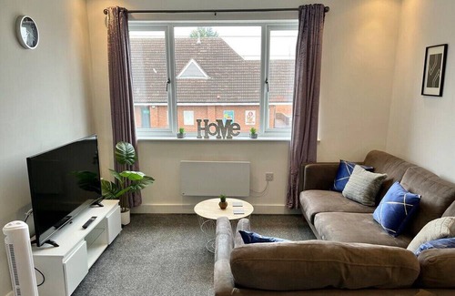 Doncaster Apartment | Modern Serviced Apartment - Near Hospital