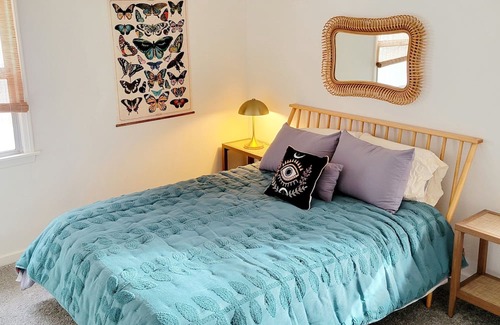 Fallon Cottage | Peaceful 2 Bedroom Azure Cottage Retreat