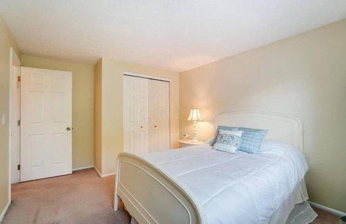Dublin House | Family & Friends, 5BR 3BA Home Near Zoo , 10 min to OSU Downtown