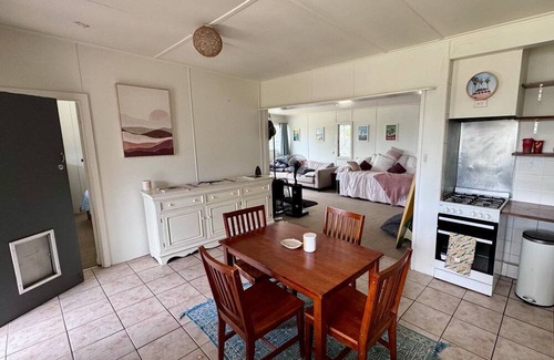 Venus Bay Cottage | The Shack - cute cottage by the coast