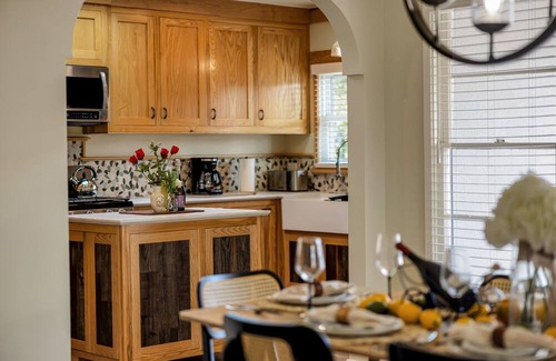 Altadena House | Universal Studio Rose Bowl and A Wonderful Home