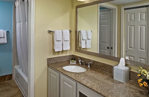 White Station House | Relax and Unwind! Pets Allowed, Near Fire Museum of Memphis!