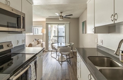 Baristo Apartment | Modern Apartment in Prime Location (ID7792X24)