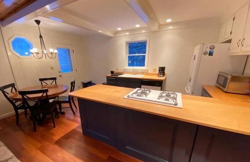Sugar Hill Cabin | New! Toad Hill Hideaway Mountainside Cabin