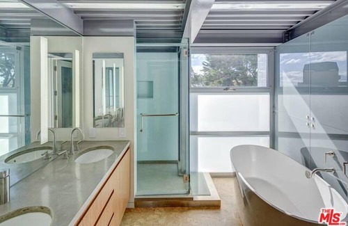 Western Malibu House | Point Lechuza - A Timeless Testament to Architectural Brilliance