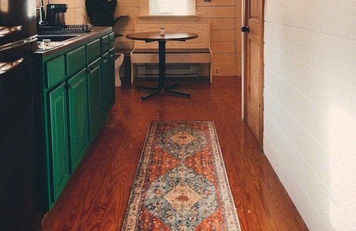 Gallipolis Ferry Cabin | Cozy Cabin in The Woods — Romantic Getaway