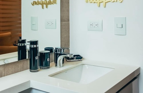Los Naranjos Condo | Apartamento en poblado, Locacion única,near by all mall and restaurants