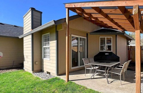 Mill Plain House | Cascadia Comfort Home on 166th #42006