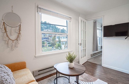 Alki Apartment | Seaside Serenity 1-BR Apt with peek-a-boo sound views