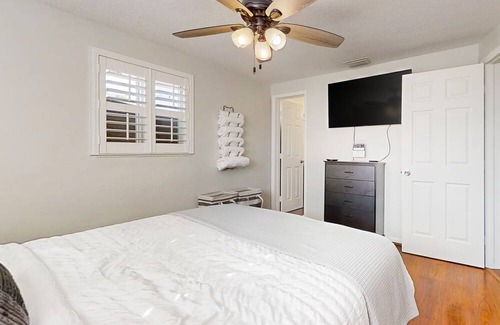Broadview Park House | Dog-friendly home with fenced yard, furnished patio, washer/dryer, & AC